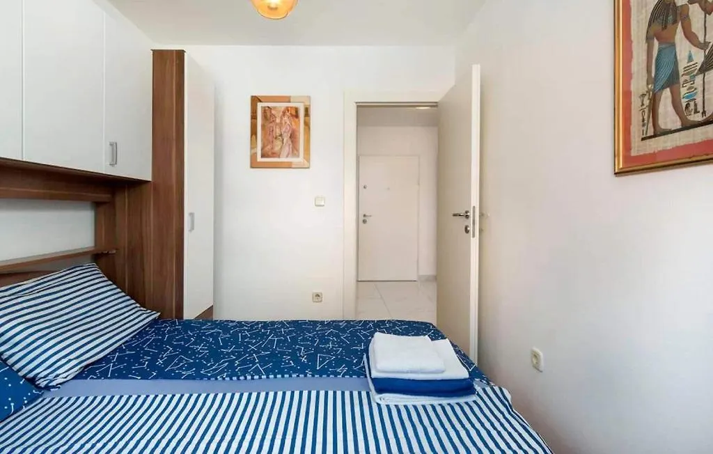 Apartment Valsaline 2182 Pula