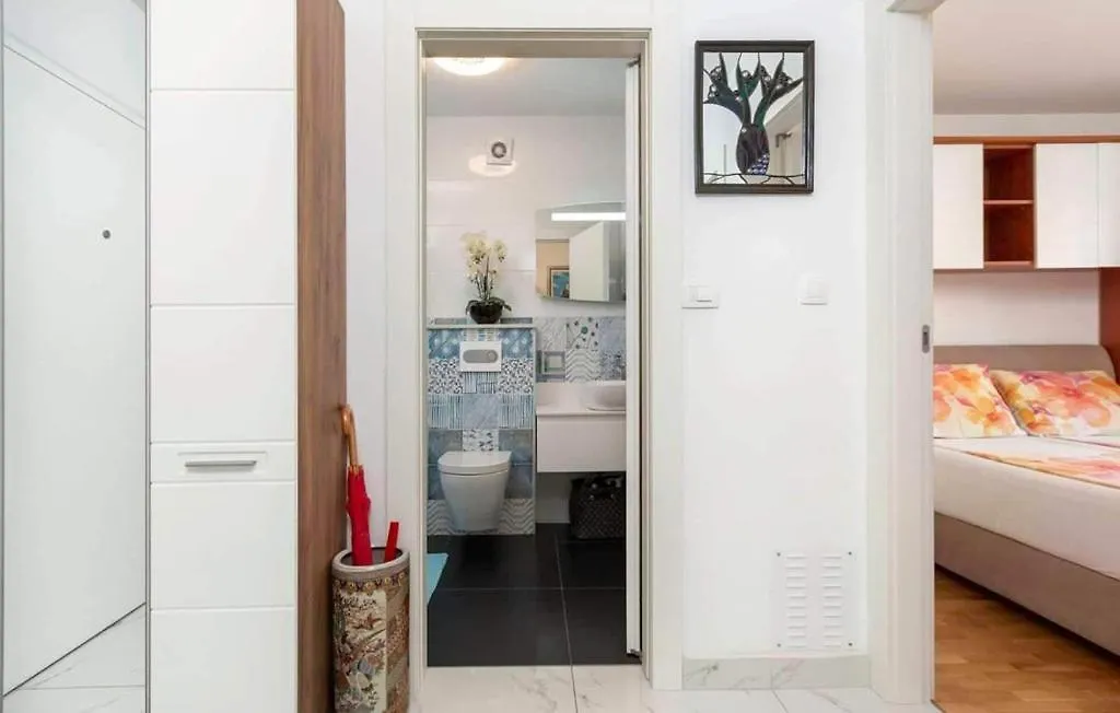 Apartment Valsaline 2182 Pula